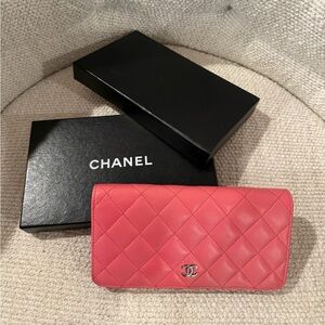 Chanel Yen Rose Pink Quilted Wallet